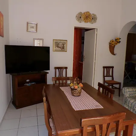 Near The Sea In Full Relaxation - Large Garden Wi-fi Villa